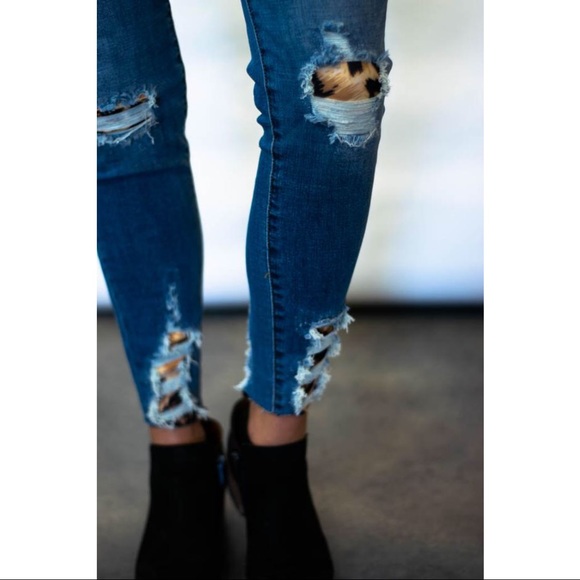 🌟CLEARANCE🌟 Lily Leopard Detail Skinny Jeans - Picture 4 of 5
